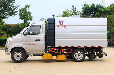 長(zhǎng)安掃路車(chē) 高效環(huán)衛(wèi)解決方案，守護(hù)城市清潔